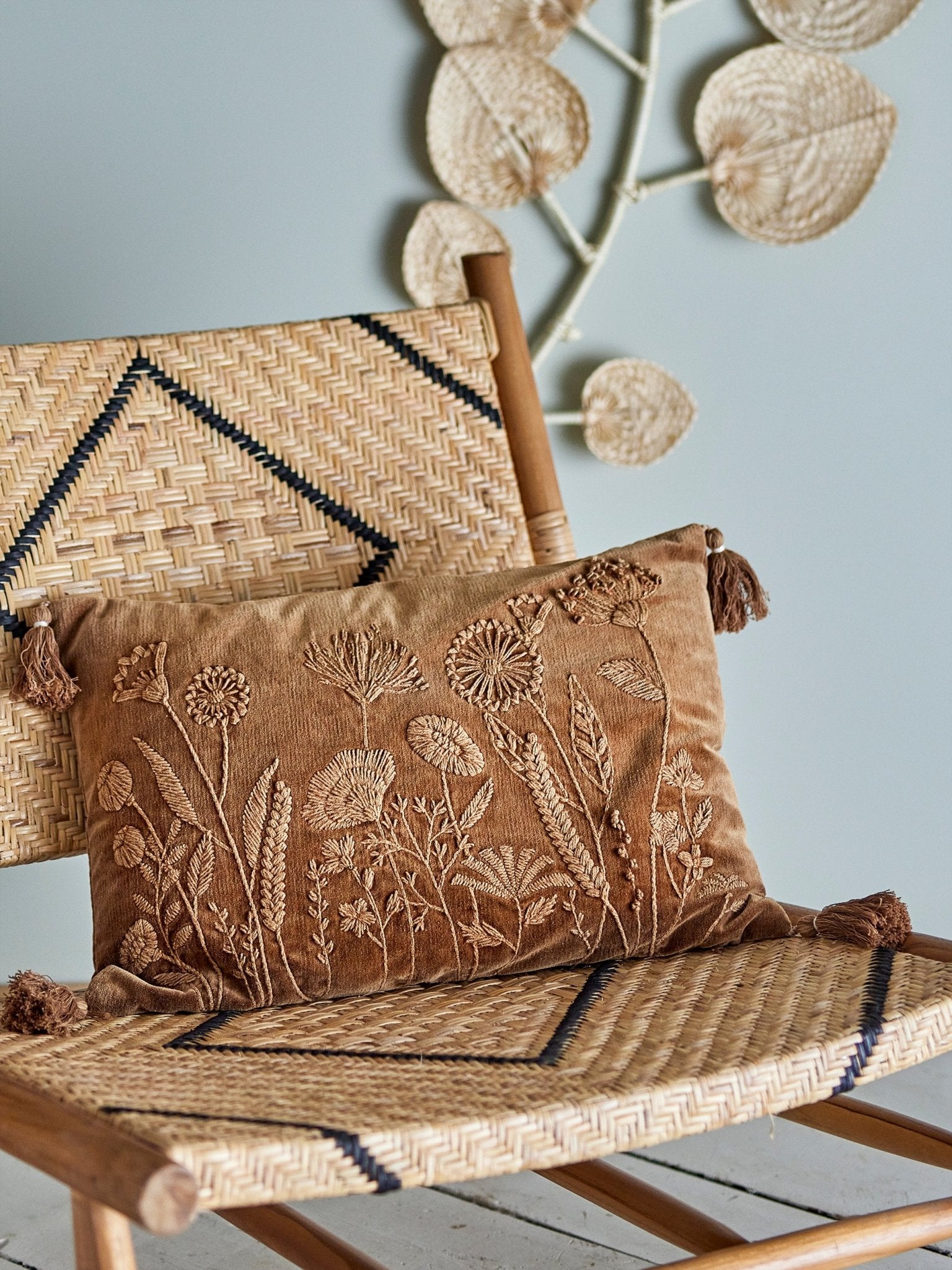 NORDIC.CHRISTMAS - Velvet flower embroidered Osimo Cushion