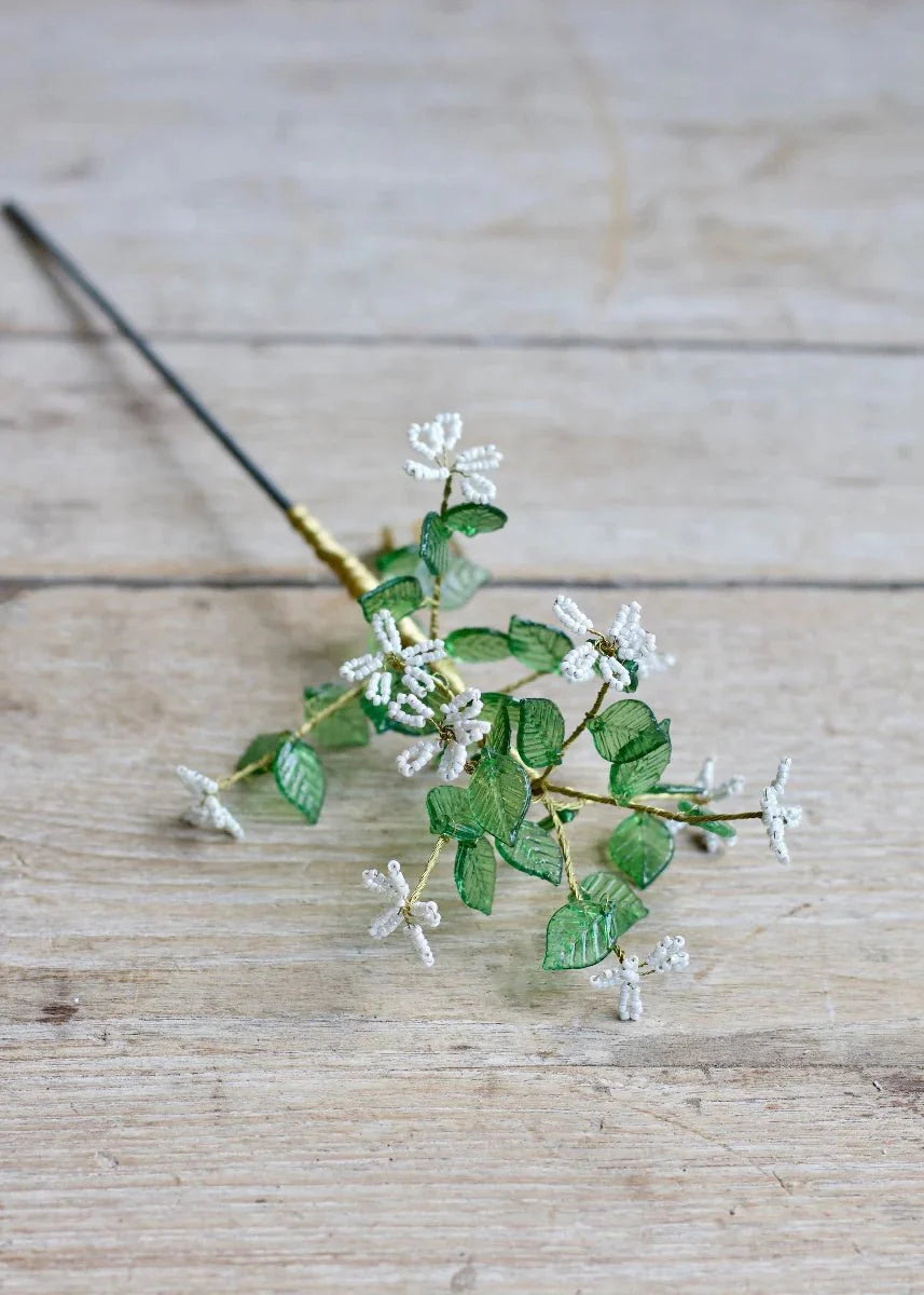 NORDIC.CHRISTMAS - Green glass & white beads flower