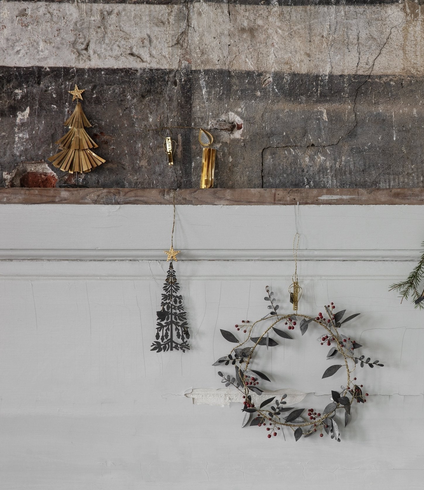 NORDIC.CHRISTMAS - Tall Christmas tree ornament