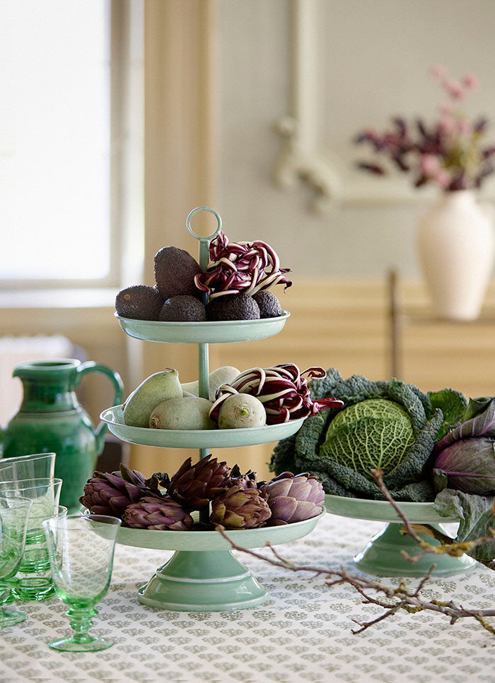 Seagrass Metal Three-level Stand
