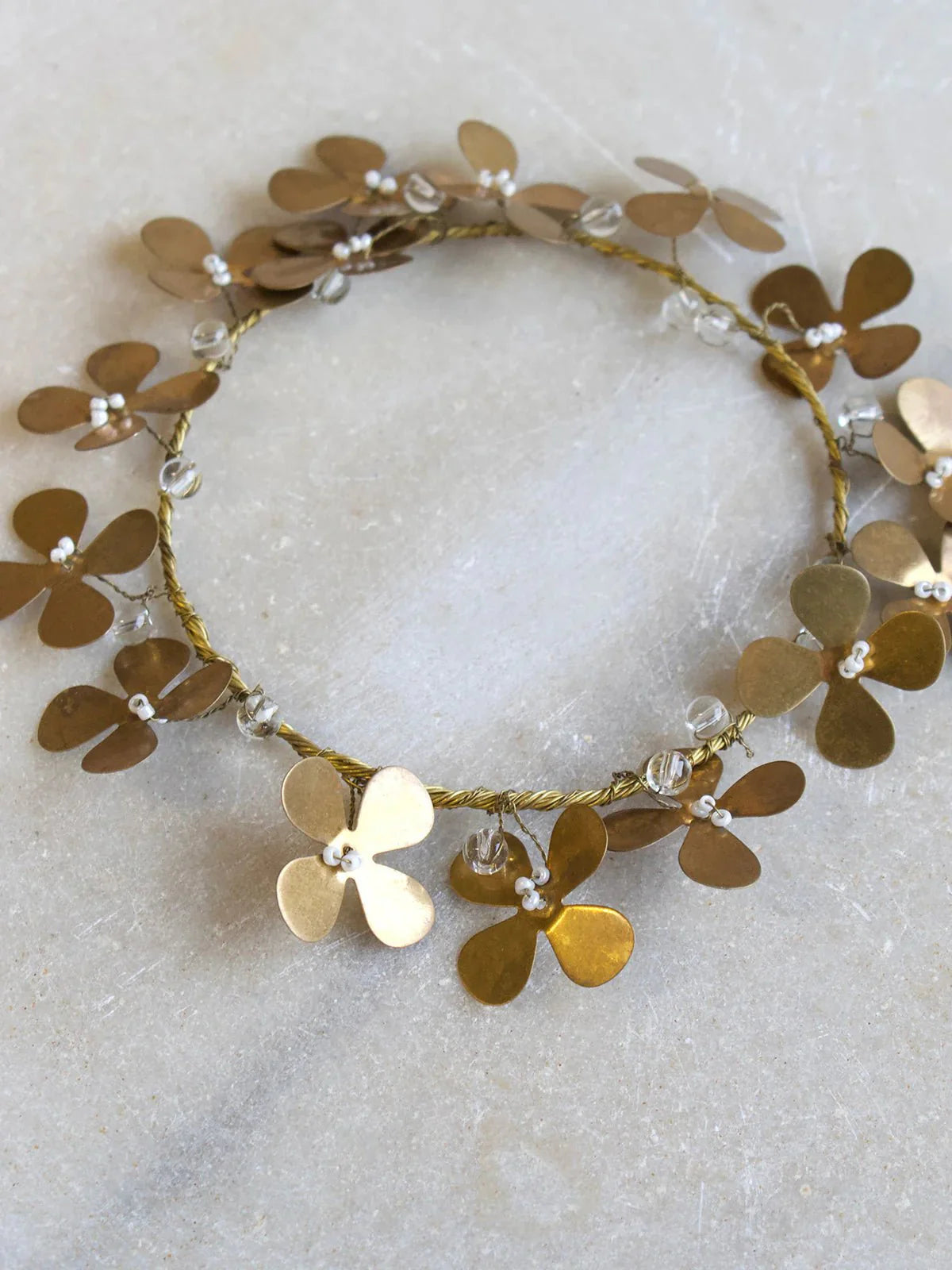 NORDIC.CHRISTMAS - Small brass clover wreath with beads
