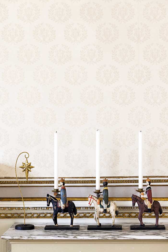 NORDIC.CHRISTMAS - Set of 3 Multicolored Wise Men Candle Holders