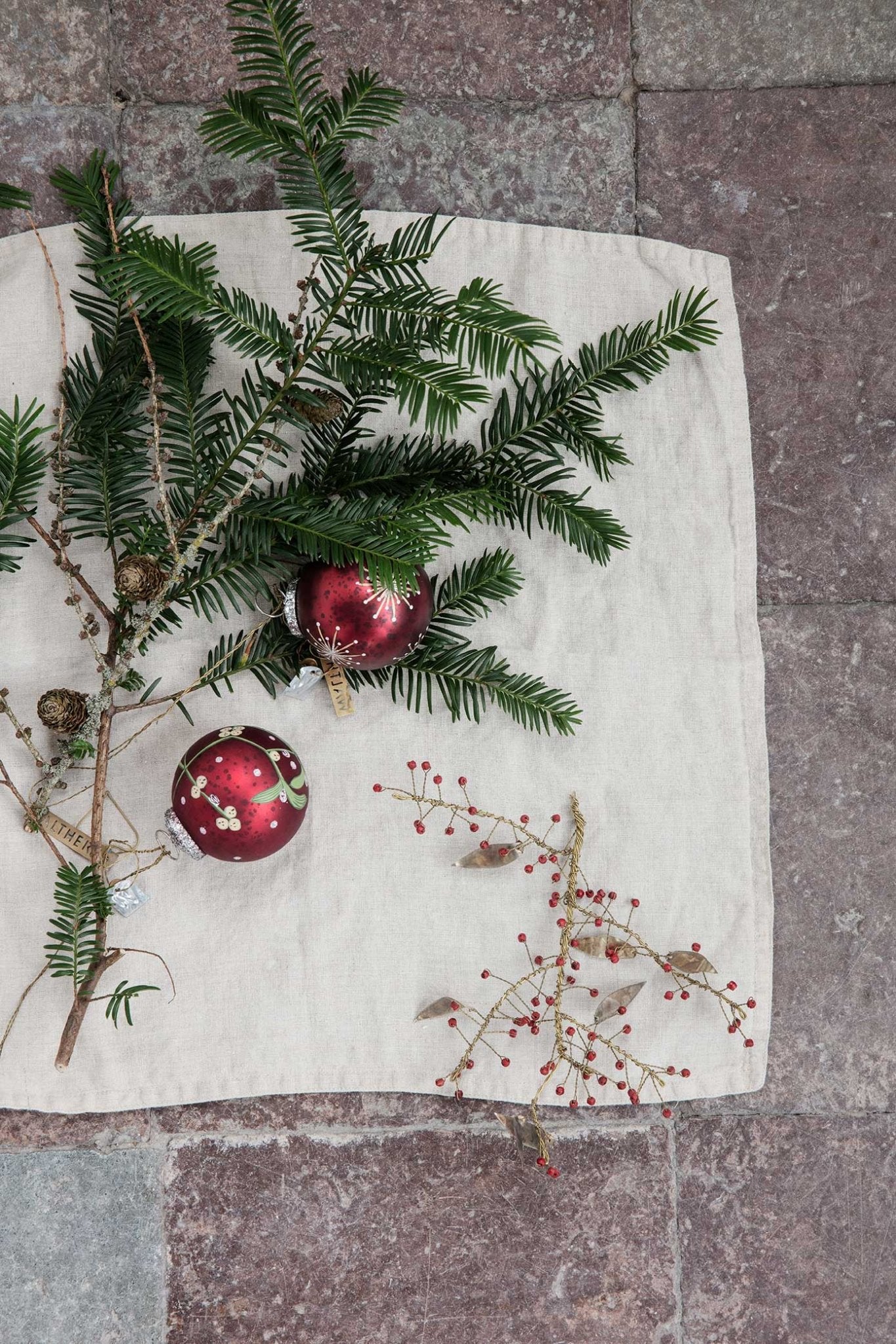 NORDIC.CHRISTMAS - Walther&co small red star bauble