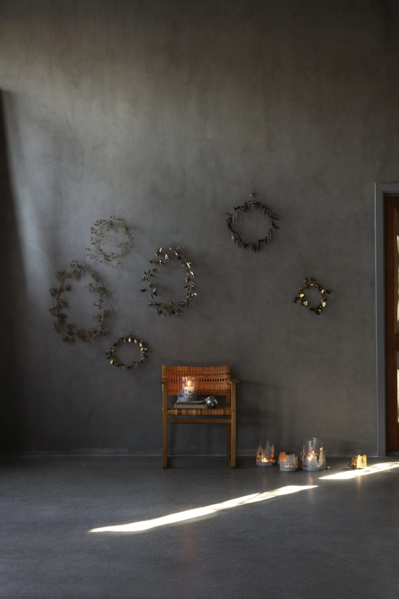 NORDIC.CHRISTMAS - Walther&co wreath with mixed brass and zinc leaves